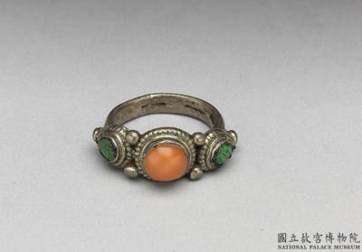 图片[2]-Silver ring with inlay of coral and turquoise, Qing dynasty, 18th c., Tibetan work-China Archive